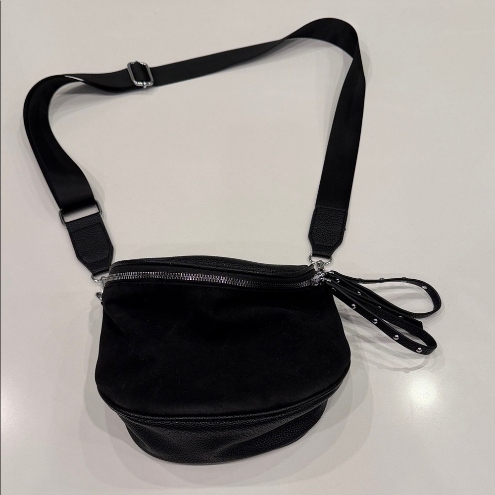 Stylish Black Crossbody Bag. Faux leather and suede. Very good condition.